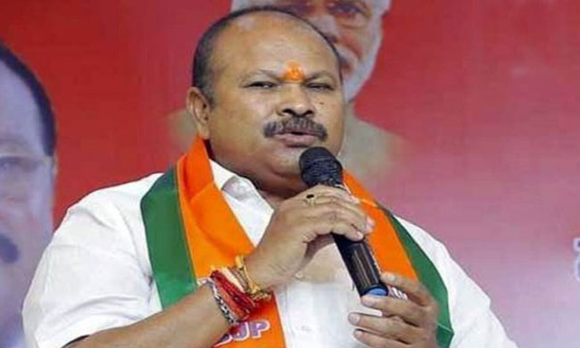 Big Blow For AP BJP, Kanna Lakshminarayana Quits!