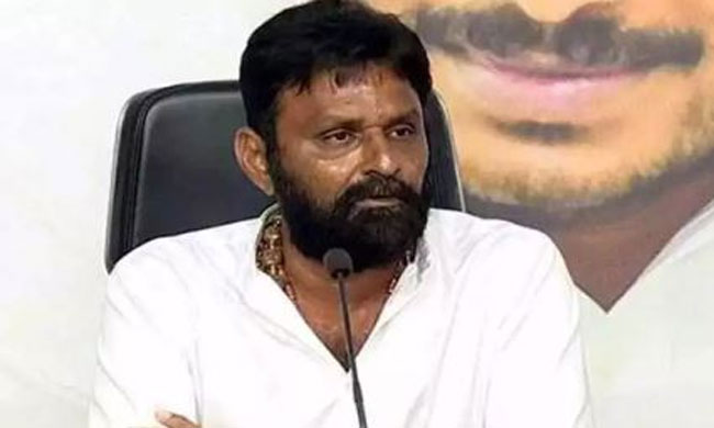 Kodali Nanis Hot Comments On Junior NTR Becomes Viral!