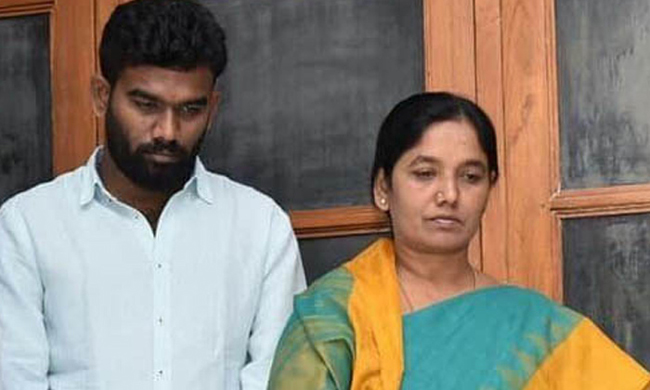 Is TDP ignoring Paritala family? Is TDP ignoring Paritala family?