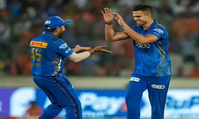 Bollywood Actress Lauds Arjun Tendulkar On IPL Performance!