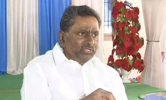 ఏపీలో భారతీ రాజ్యాంగం....షర్మిల...విజయమ్మ జాగ్రత్త