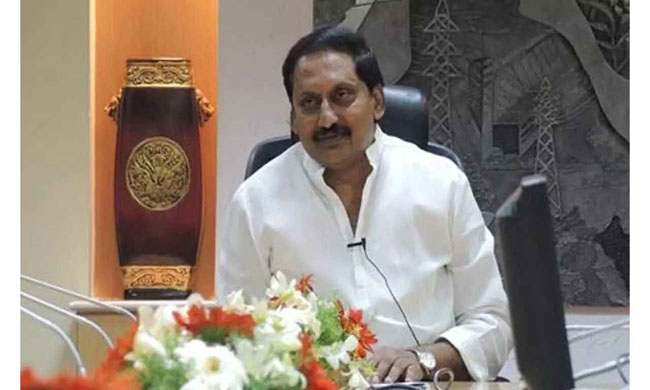 Even Kiran Kumar Criticising Congress?