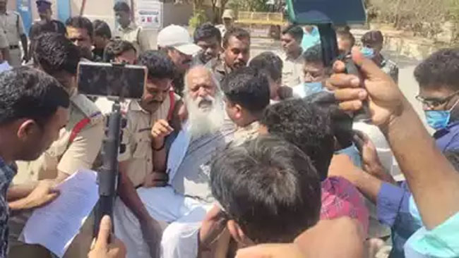 JC Prabhakar House Arrest: Tadipatri On High Tension!