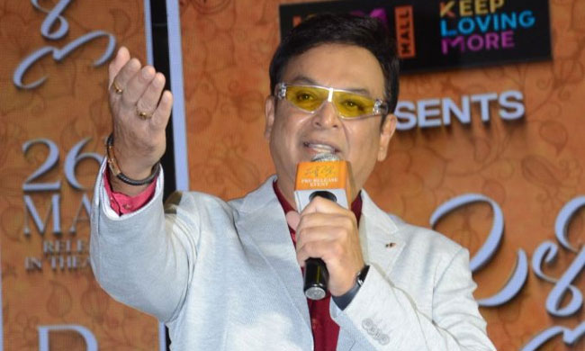 సీనియర్ నరేష్ 1000 కోట్ల వారసుడు! సీనియర్ నరేష్ 1000 కోట్ల వారసుడు!