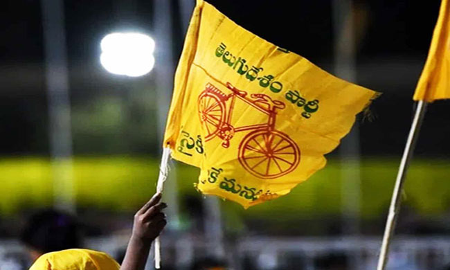 Whats The Situation Of TDP In Chandrababus Own District?
