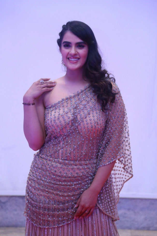 Appealing Looks Of Kavya Thapar