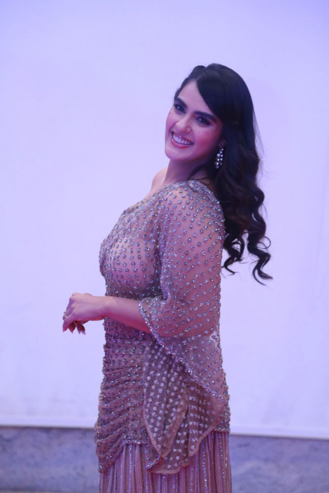 Appealing Looks Of Kavya Thapar