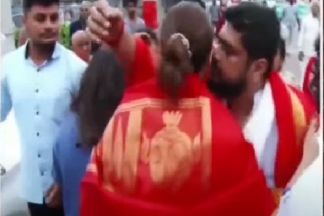 Controversy Over Om Raut Giving A Kiss To Kriti On Tirumala!