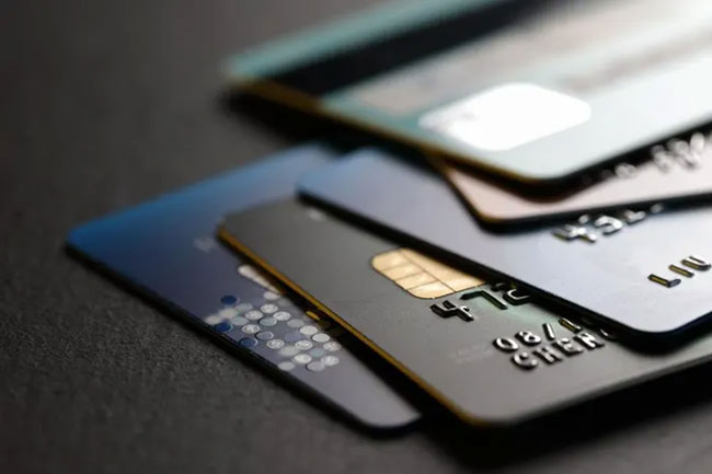 Credit Card Dues In India Pile Up Big Time In 2023!