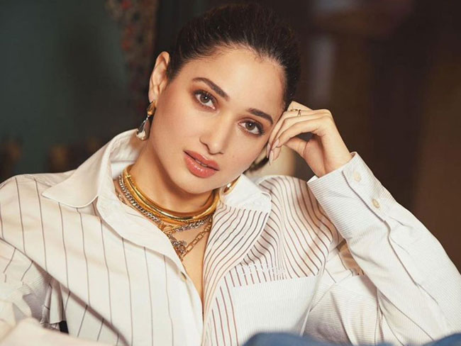 18 ఏళ్ల తర్వాత బ్రేక్ చేసిన నో కిస్సింగ్ రూల్ ఎందుకో చెప్పేసింది