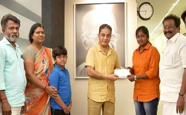 Woman Driver Receives Car As a Gift From Actor-politician!