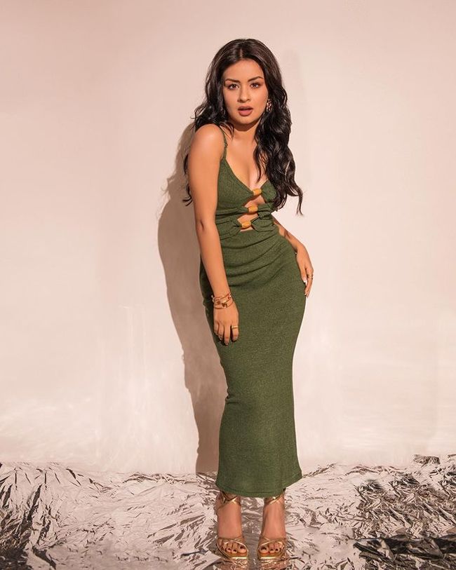 Gorgeous Avneet Kaur In Green Dress