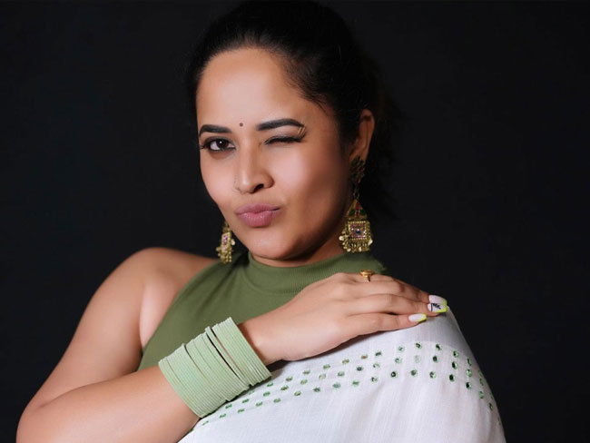 Anasuyas Bold Reply To A Netizen! Anasuyas Bold Reply To A Netizen!