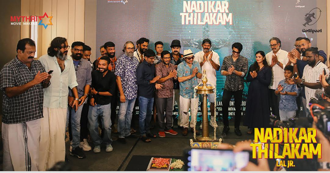 Mythri Team Kickstarts Its Malayalam Flick With Tovino Thomas! Mythri Team Kickstarts Its Malayalam Flick With Tovino Thomas!