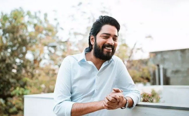 న‌రేష్ ని అంత ముర్ఖుడిగా చూపిస్తున్నారా?