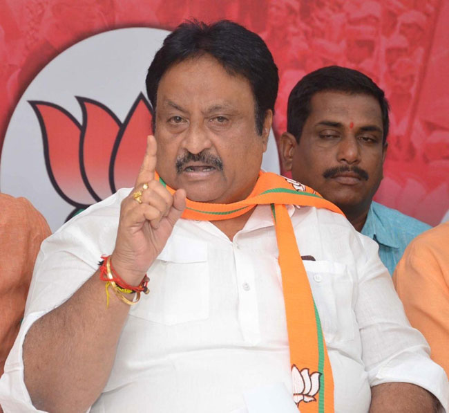 Then Counters, Now Hugs Between BJP Leaders!